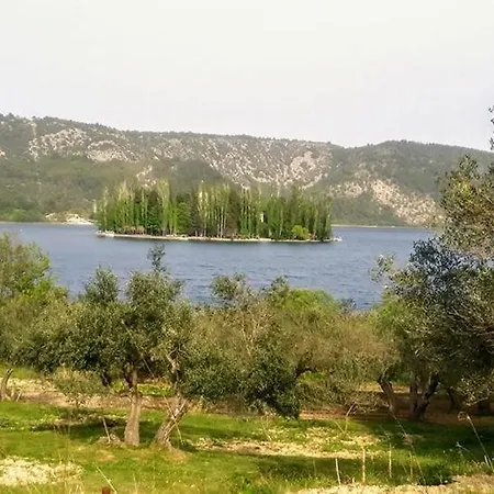 Krka Fairytale Village Parque de Campismo Rupe