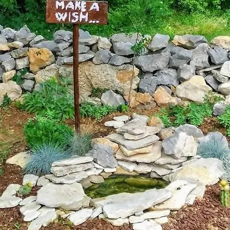 Krka Fairytale Village Parque de Campismo