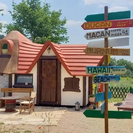 Parque de Campismo Krka Fairytale Village *