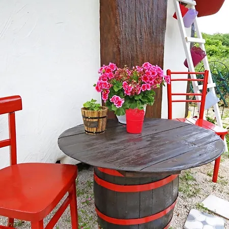 캠프장 Krka Fairytale Village