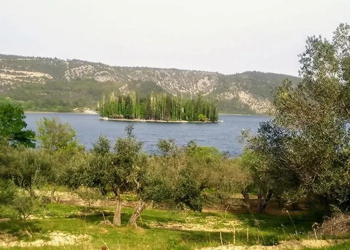 Krka Fairytale Village אתר קמפינג Rupe