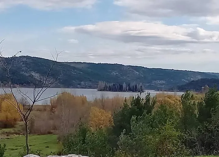 캠프장 Krka Fairytale Village