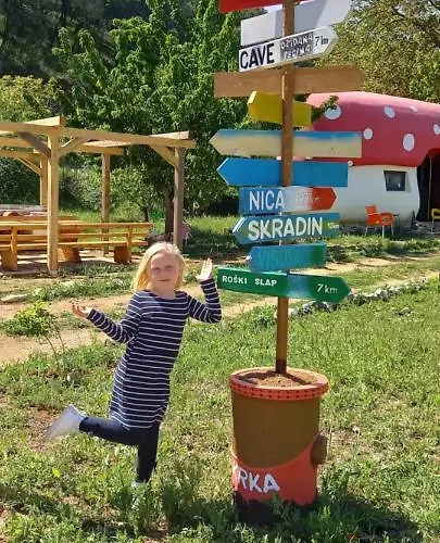 Krka Fairytale Village 캠프장